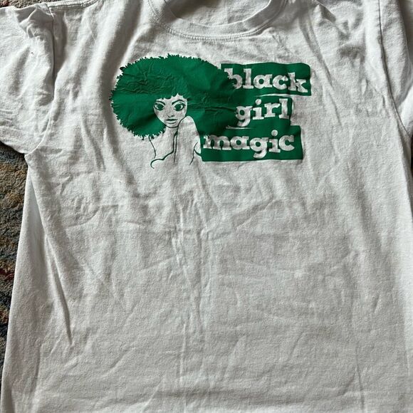 “Black Girl Magic” t-shirt - short sleeve - Picture 1 of 4